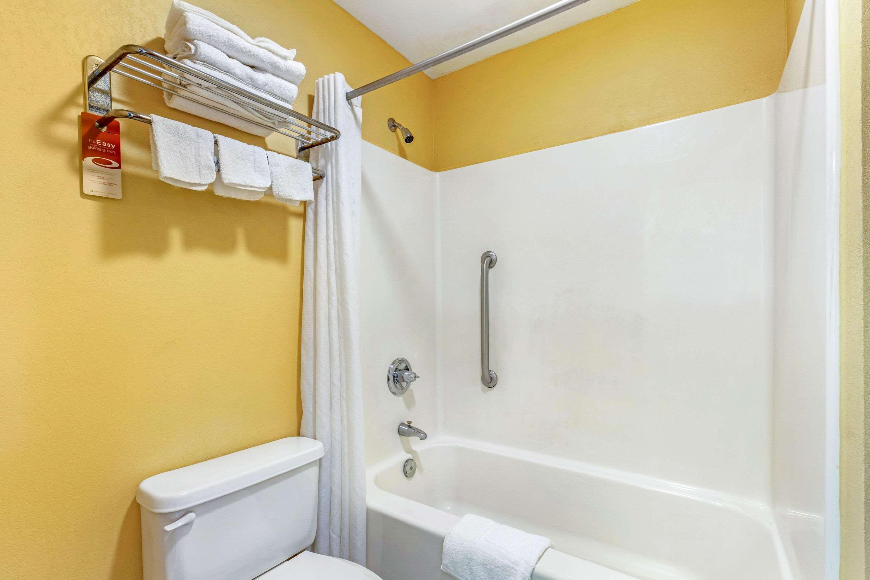Hotel Econo Northport